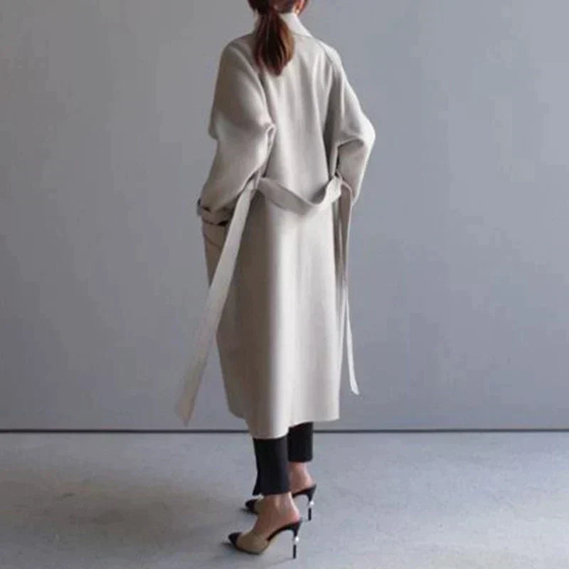 Elegant classic wool winter coat for women | Isabelle - 7
