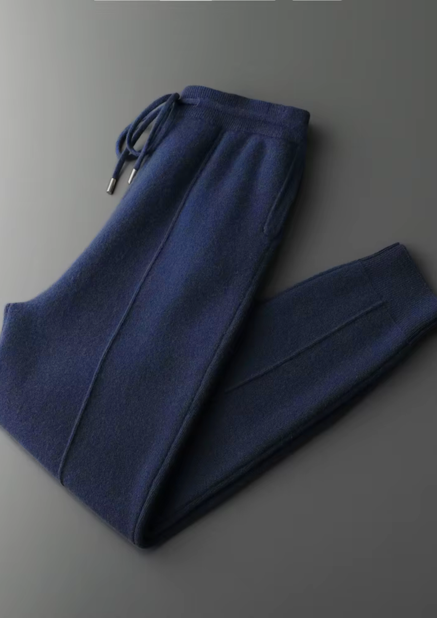 Classic tailored two-piece suit for men -15