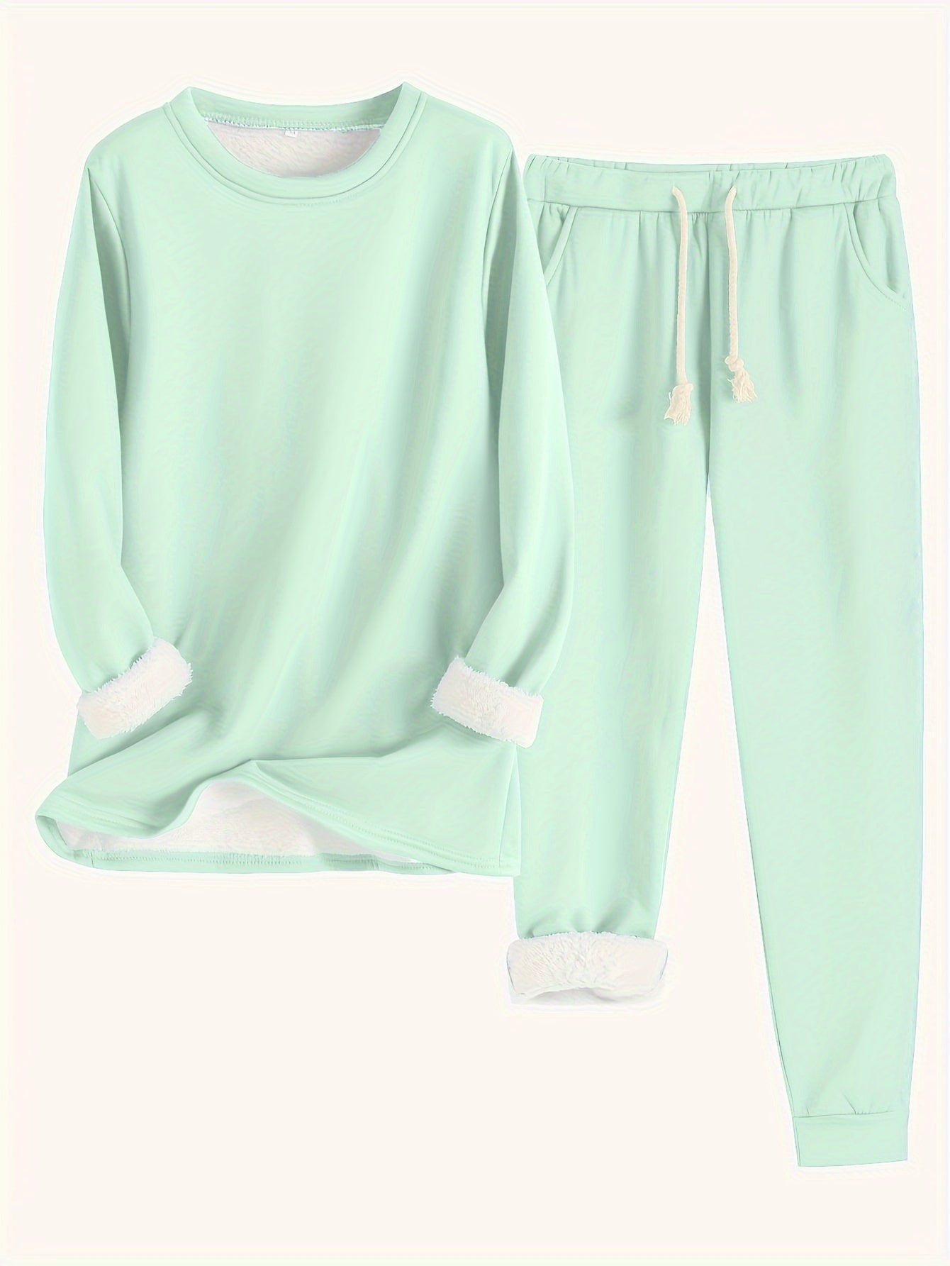 Relaxed Two Piece Lounge Set Stylish for Women | Mireya