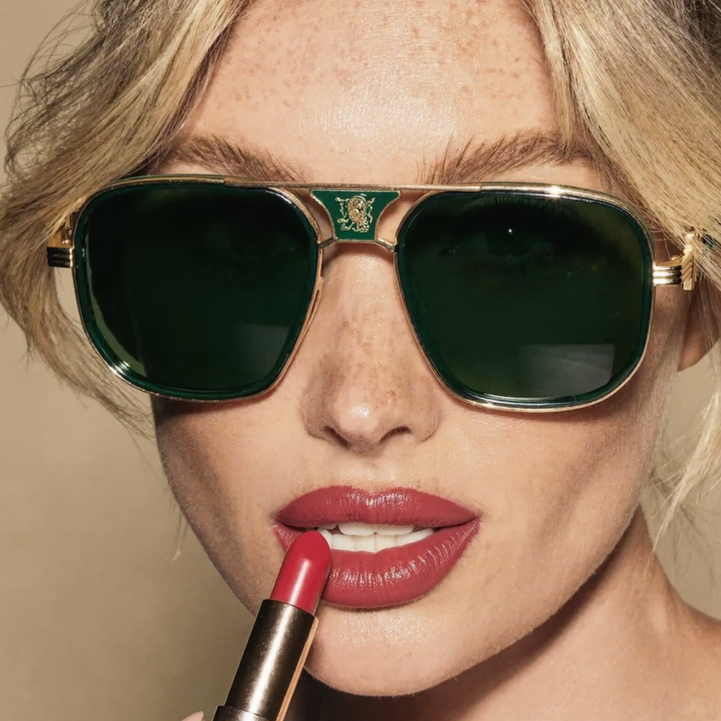 Bold aviator sunglasses with sculpted frame for Women | Verdeluxe