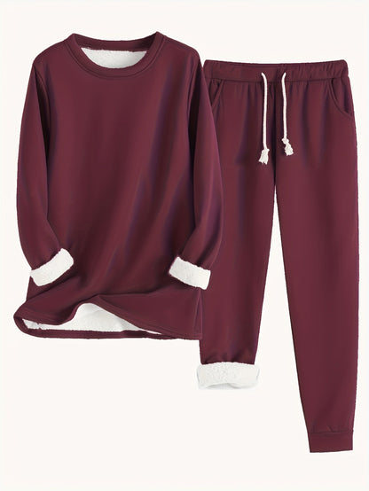 Relaxed Two Piece Lounge Set Stylish for Women | Mireya