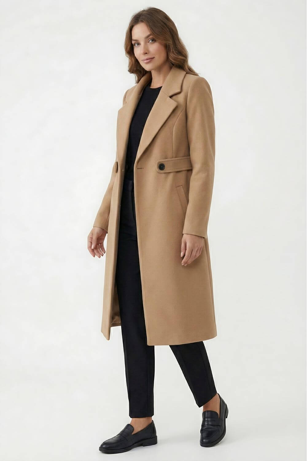 Elegant long coat with streamlined silhouette for women | Caurelle