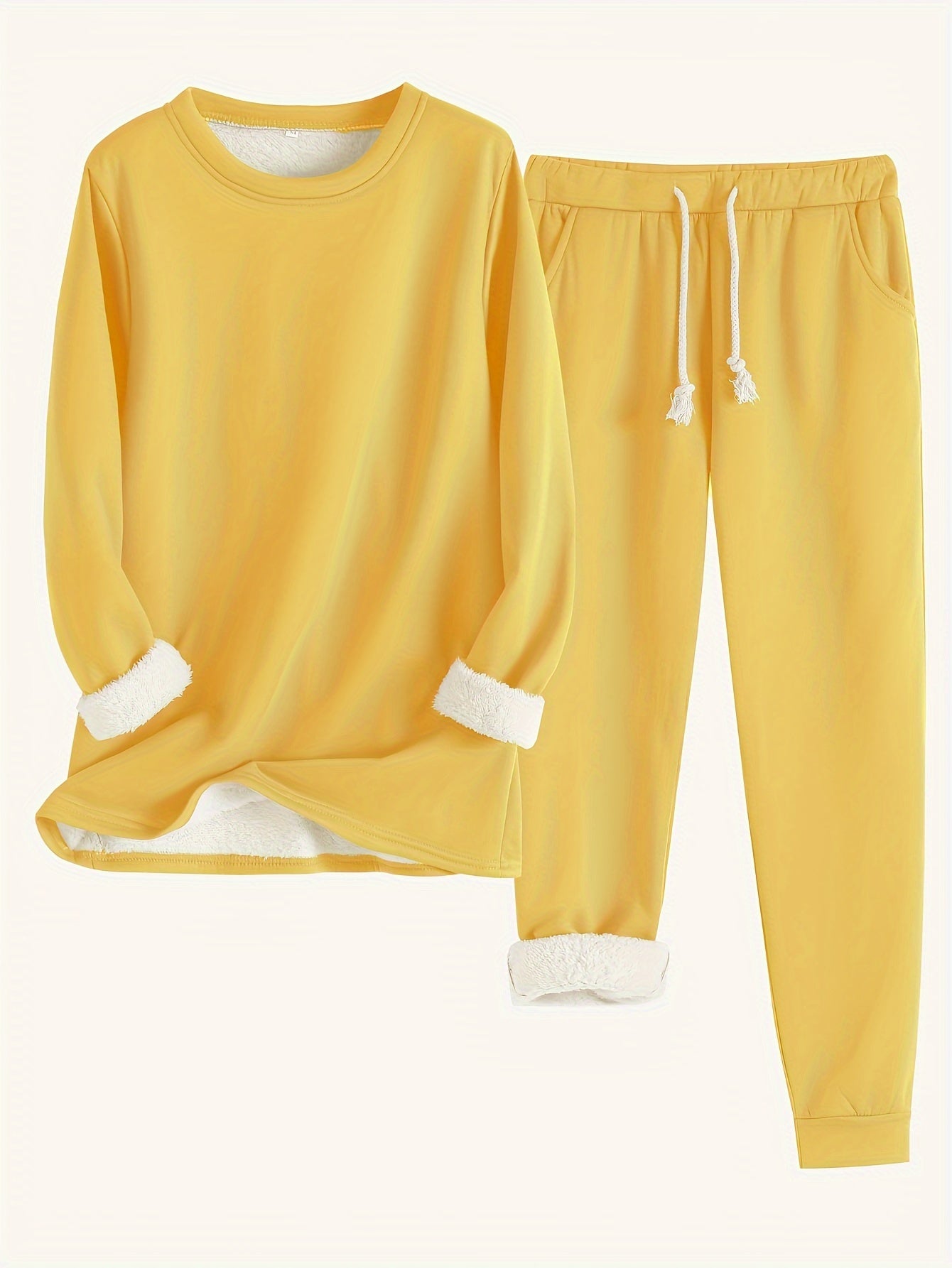 Relaxed Two Piece Lounge Set Stylish for Women | Mireya