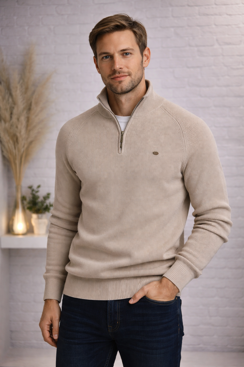 Half-zip jumper with stand collar for men | Alvero