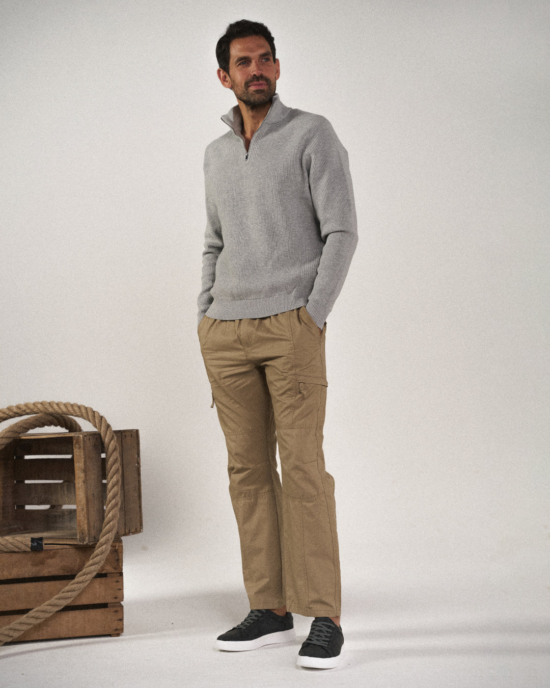 Relaxed fit everyday cargo trousers for men | Hampton - 2