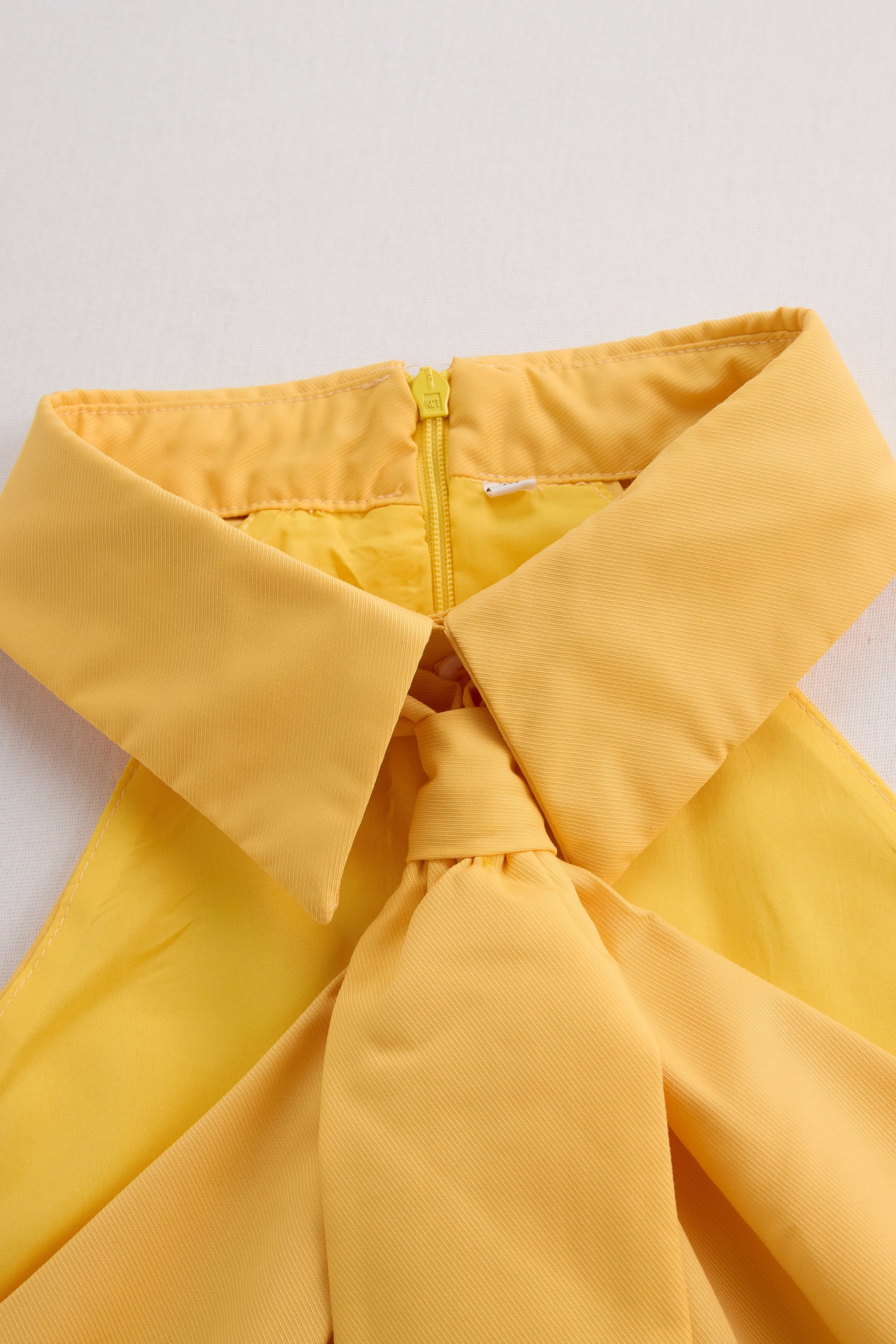 Chic sleeveless halter everyday blouse for women - 16