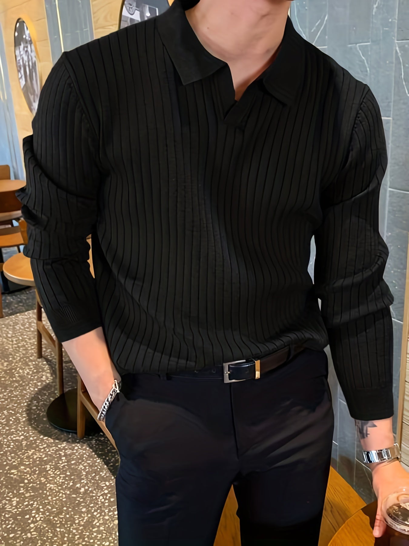 Classic V-neck knit sweater for men -4