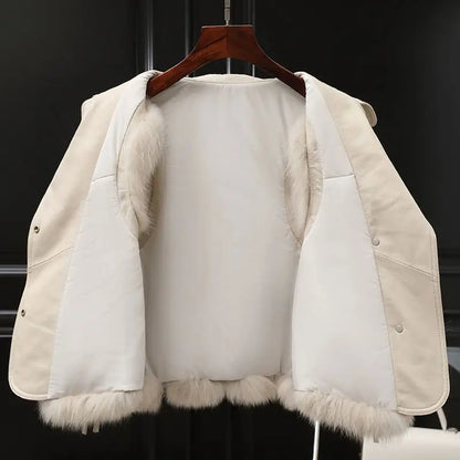 Luxurious faux fur sleeveless gilet for women | Regal - 3