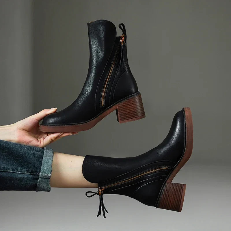 Elegant leather ankle boots for women | Grazia - 1