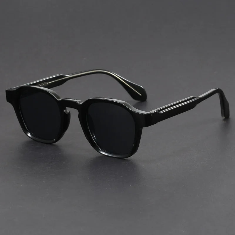 Classic retro tinted sunglasses for men | Maven - 12