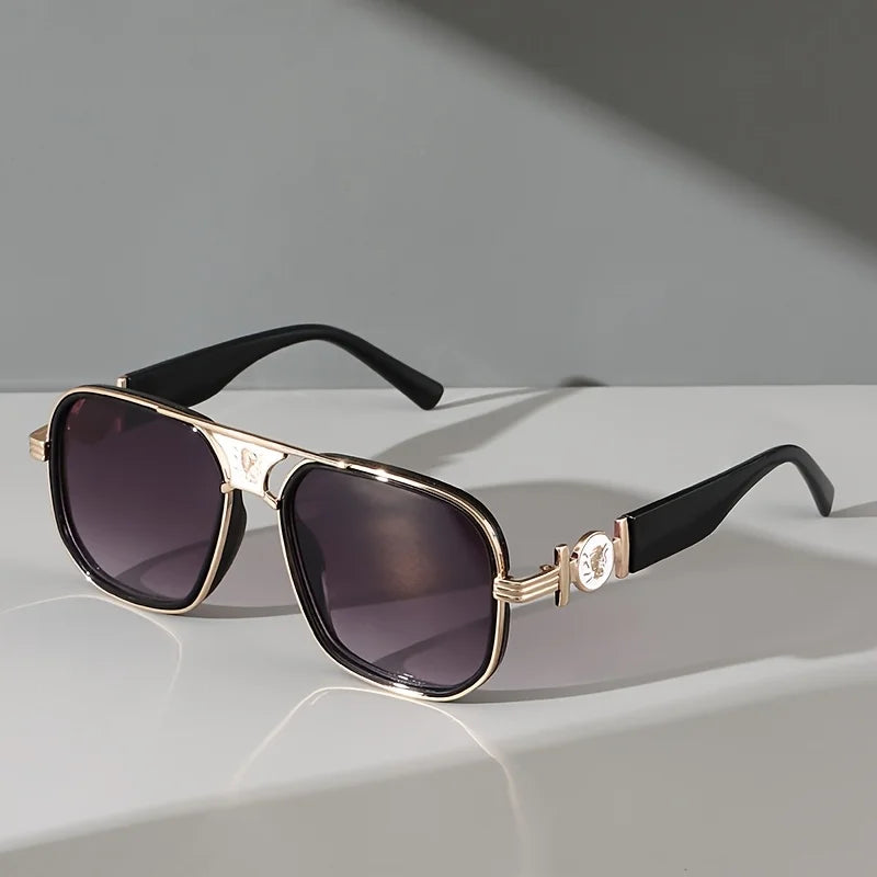 Bold aviator sunglasses with sculpted frame for Women | Verdeluxe