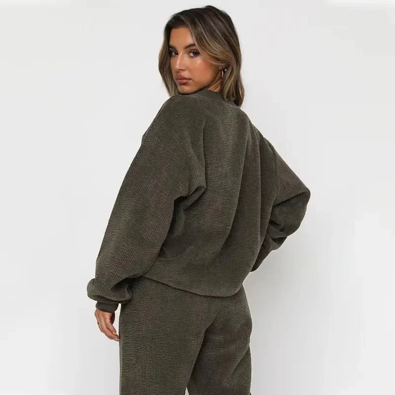Comfortable everyday casual sweatshirt for women | Cordella - 2