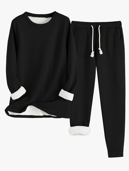 Relaxed Two Piece Lounge Set Stylish for Women | Mireya