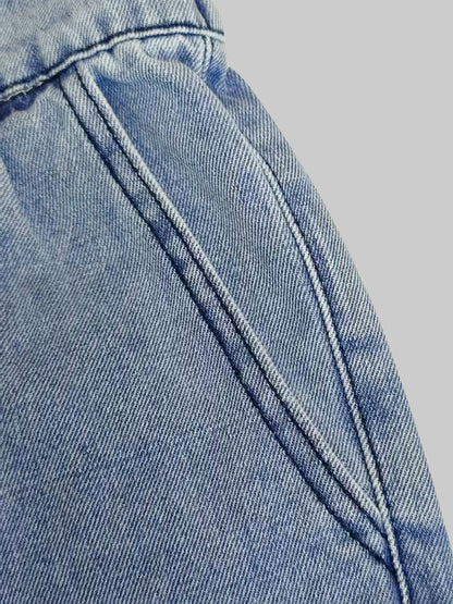 Loose buttoned zip solid denim jean trousers for women - 8