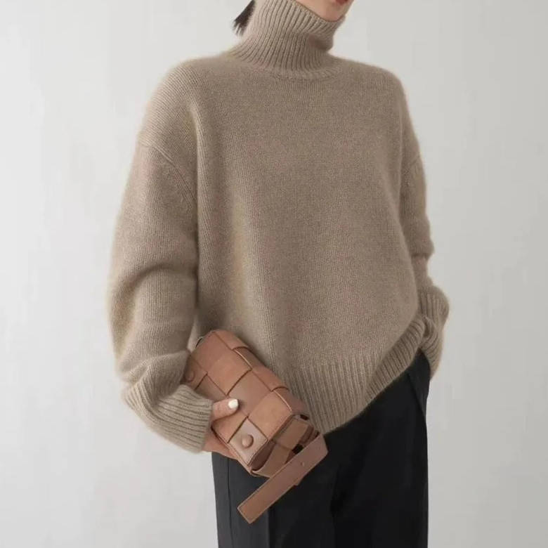 Soft luxurious cashmere turtleneck sweater for women - 3