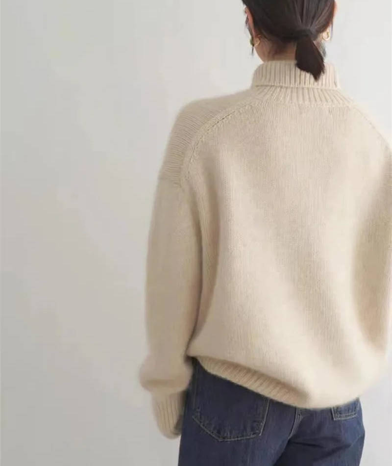 Soft luxurious cashmere turtleneck sweater for women - 8