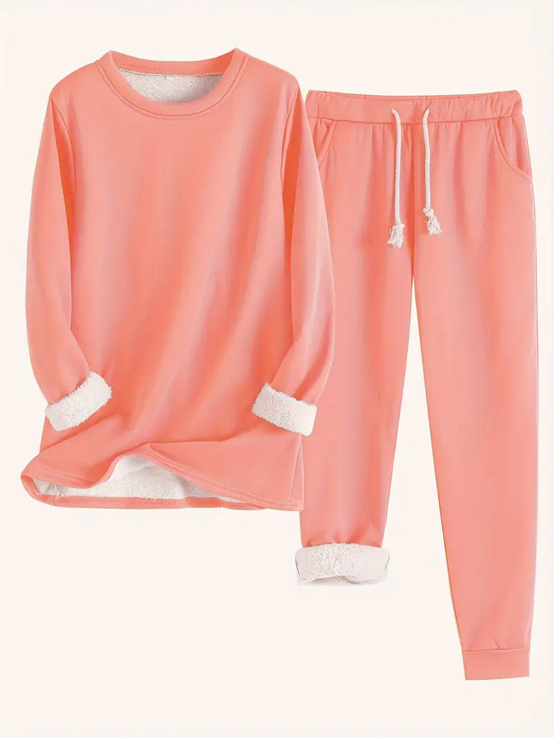 Relaxed Two Piece Lounge Set Stylish for Women | Mireya
