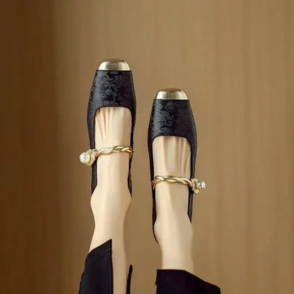 Elegant classic everyday pumps for women | Naila - 11