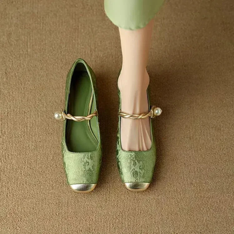 Elegant classic everyday pumps for women | Naila - 4