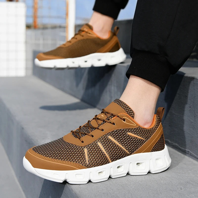 Lightweight comfortable everyday trainers for men | AeroFlex - 11