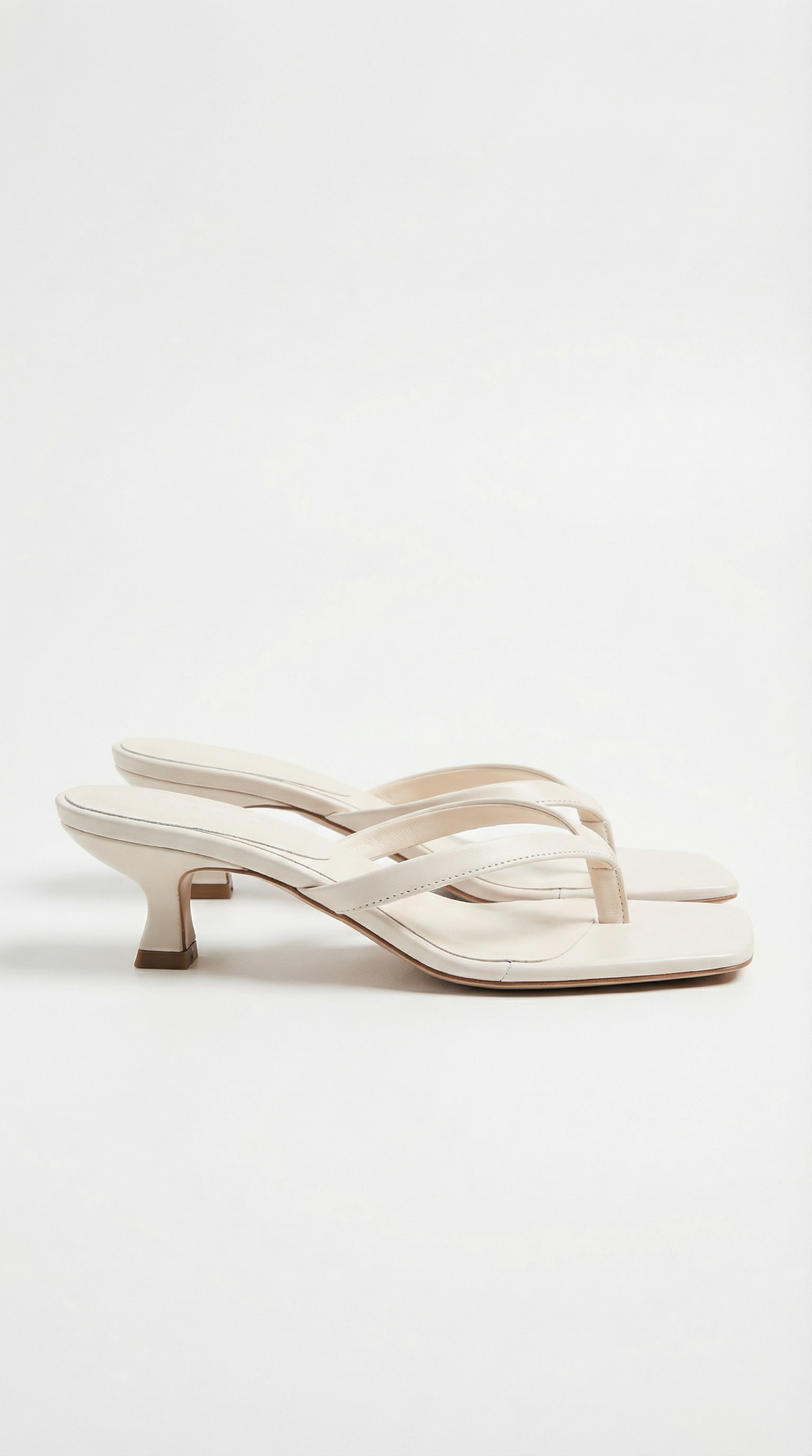 Elegant kitten-heel thong sandals for women | Jessica - 10