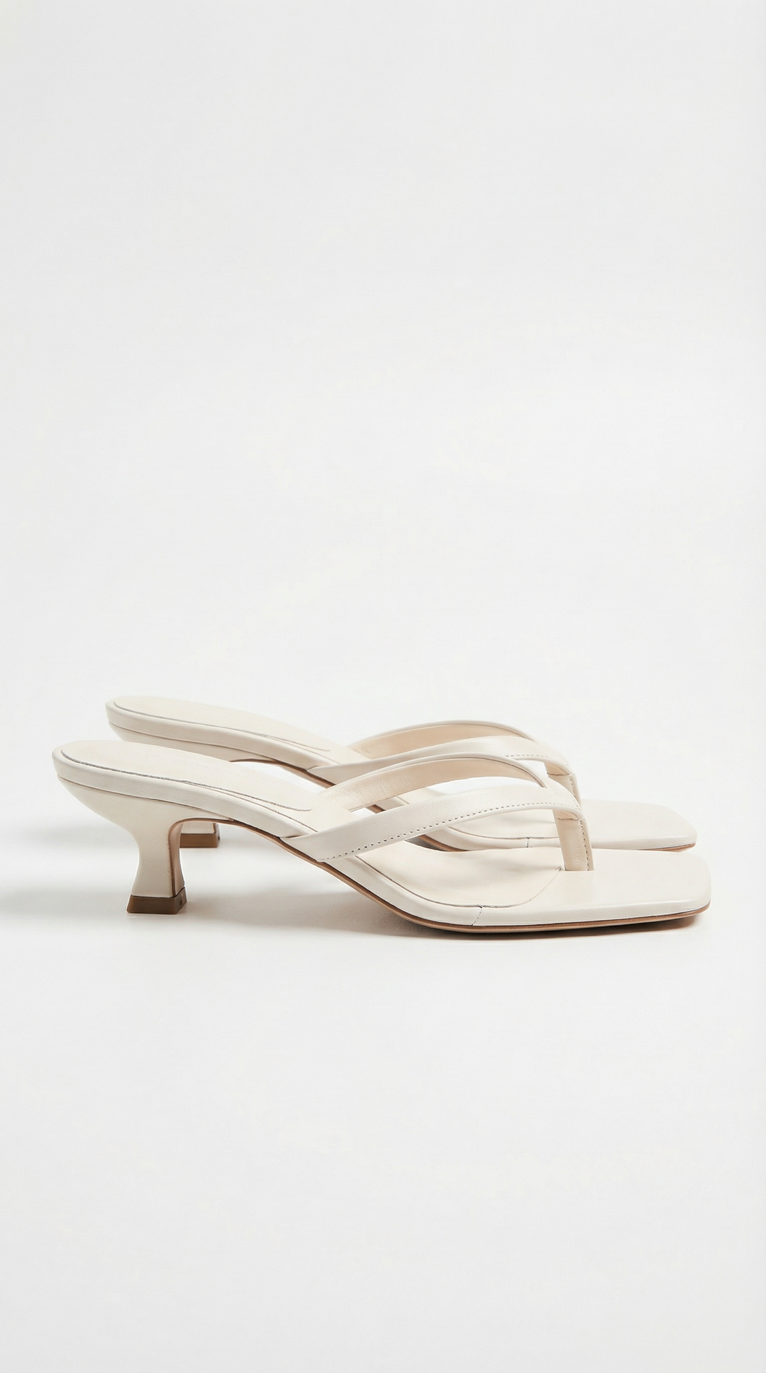 Elegant kitten-heel thong sandals for women | Jessica - 10