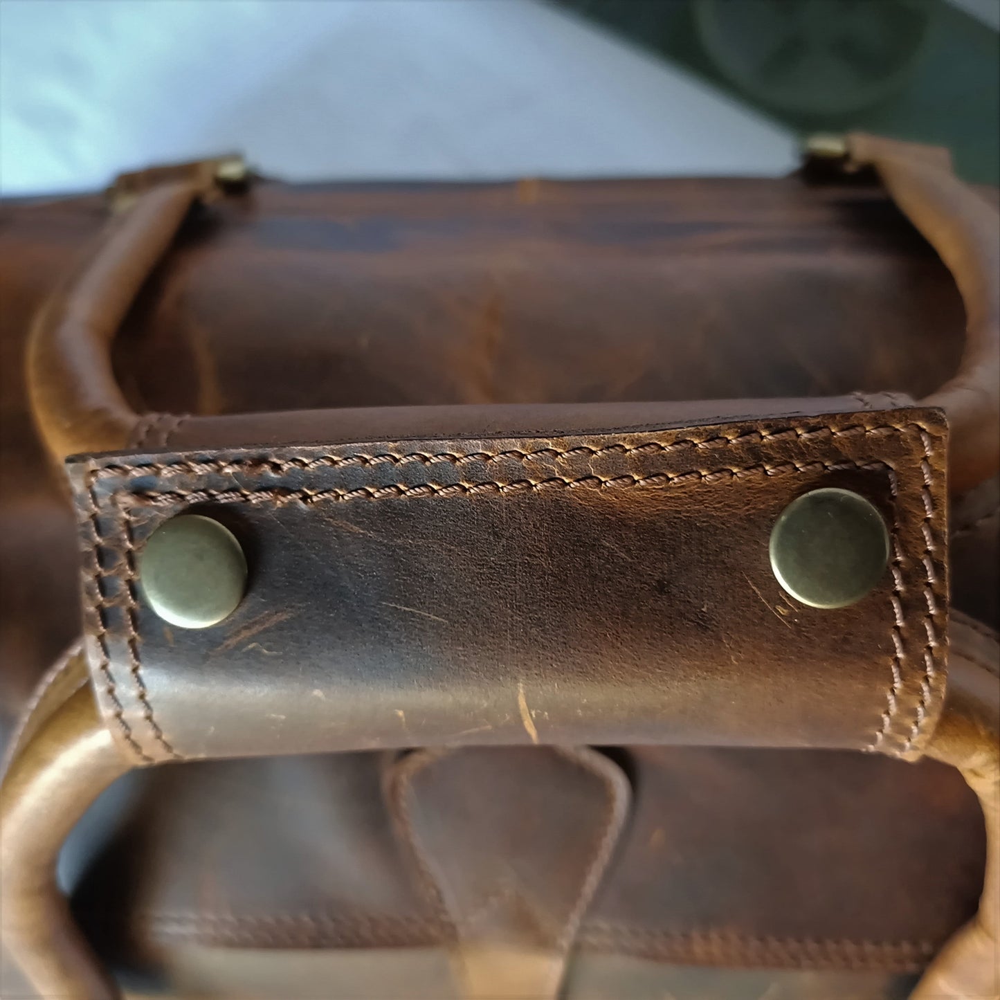 Classic structured everyday hard wax travel bag for women -8