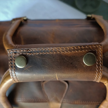 Classic structured everyday hard wax travel bag for women -8